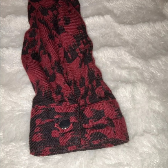 Rock & Republic‎ Women’s Red/Black Pullover Top Size Small - Picture 5 of 10